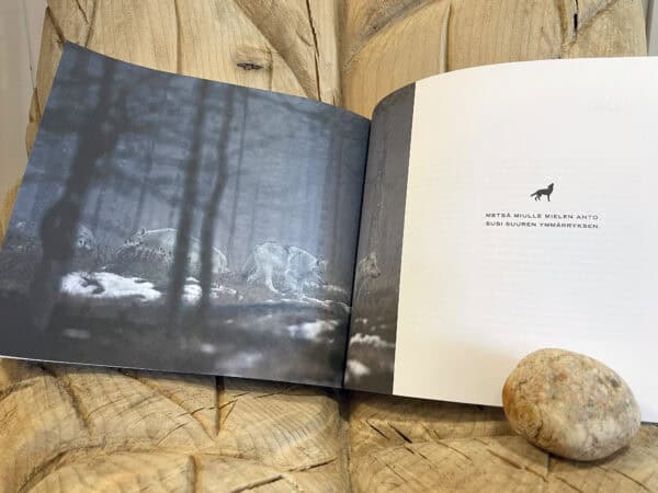 Myyttiset eläimet aukeama-JH Myyttiset eläimet aukeama-JH